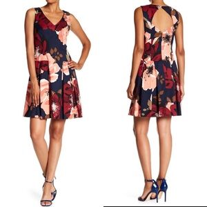 Trina Turk Devoted Floral Print Pleated Sleeveless Mini Dress size 4